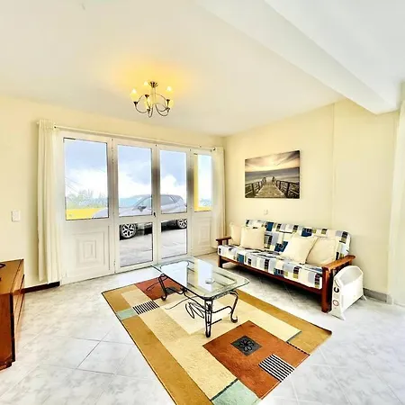 Casa Amarela By Your Madeira 4* بونتا دو سول