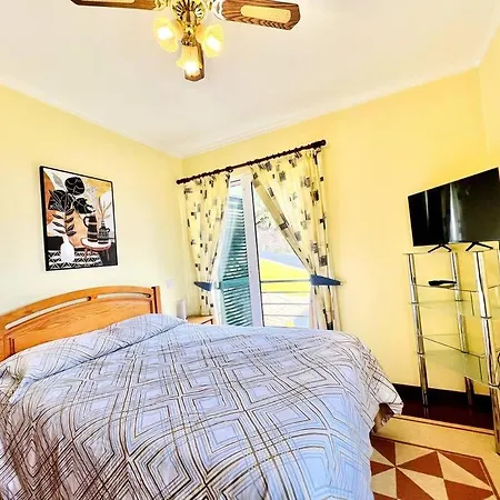 Casa Amarela By Your Madeira Hotel Ponta do Sol (Madeira)