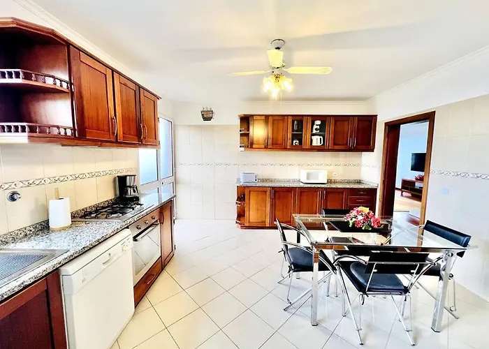 Casa Amarela By Your Madeira Hotel Ponta do Sol (Madeira)