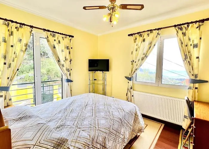 Casa Amarela By Your Madeira Ponta do Sol (Madeira)